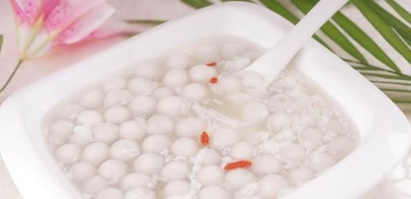 做酒酿圆子时你会加鸡蛋吗?怎么做呢图1