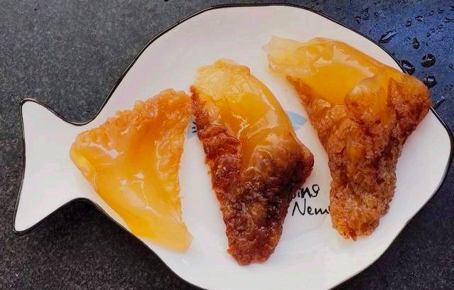 年夜饭凉菜，渔家风味凉拌海蜇，清爽脆嫩鲜美，超简单一看就学会