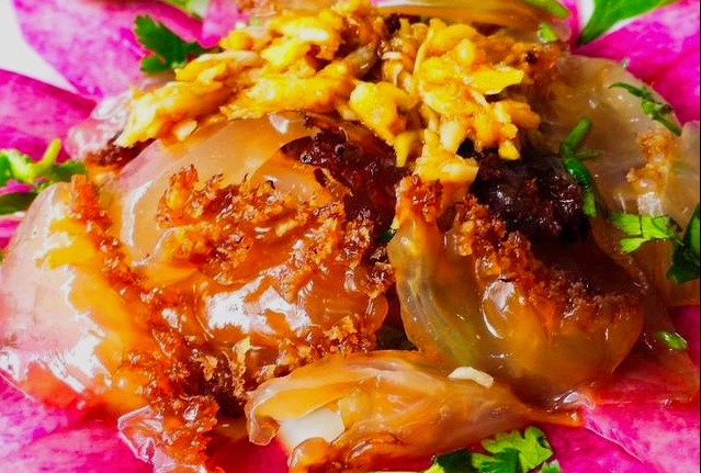 年夜饭凉菜，渔家风味凉拌海蜇，清爽脆嫩鲜美，超简单一看就学会