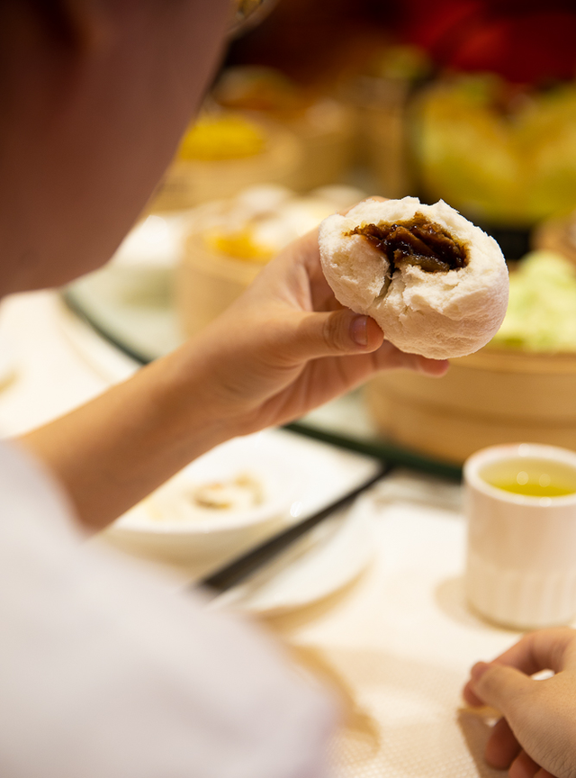 凤爪排骨虾饺烧麦叉烧包流沙包肠粉...安排