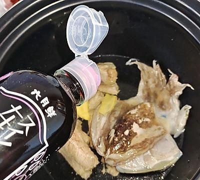 三分钟做好滋阴养血墨鱼排骨汤，做饭太简单