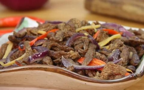 洋葱炒牛肉怎么做呢,炒牛肉可以加洋葱吗