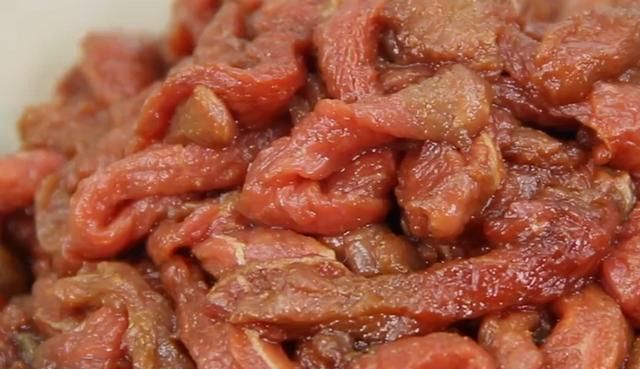 洋葱炒牛肉怎么做呢,炒牛肉可以加洋葱吗图3