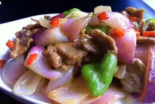 洋葱炒牛肉怎么做呢,炒牛肉可以加洋葱吗图6