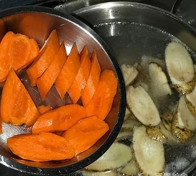 玉米胡萝卜牛蒡汤#kitchenaid的美食故事#