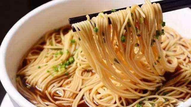 怎样做面条(怎样做面条汤)图9