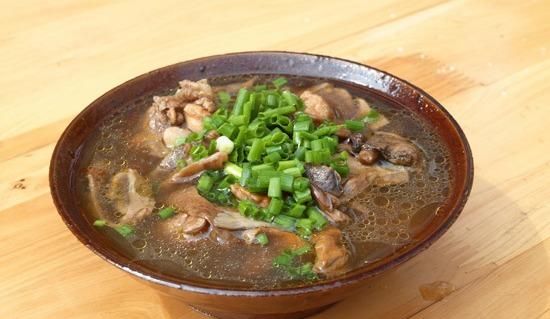 重庆特产传说（251） | 彭水有一种菌，长了一只“大脚”