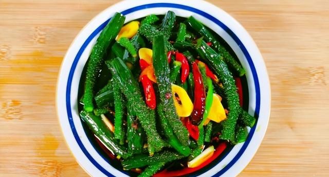 入秋后，遇到这菜别手软，买上10斤腌起来，随吃随取，脆爽又解腻