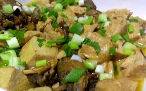 海鲶鱼炖豆腐,海鲶鱼炖豆腐的做法播放