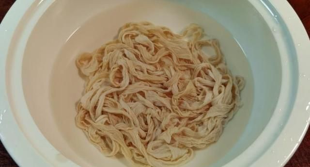 想灌香肠的请收藏，这配方婆婆用了几十年，腊肠料足味香，特好吃