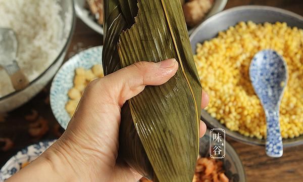 端午将至，粽子飘香，教你地道做法，咸香软糯