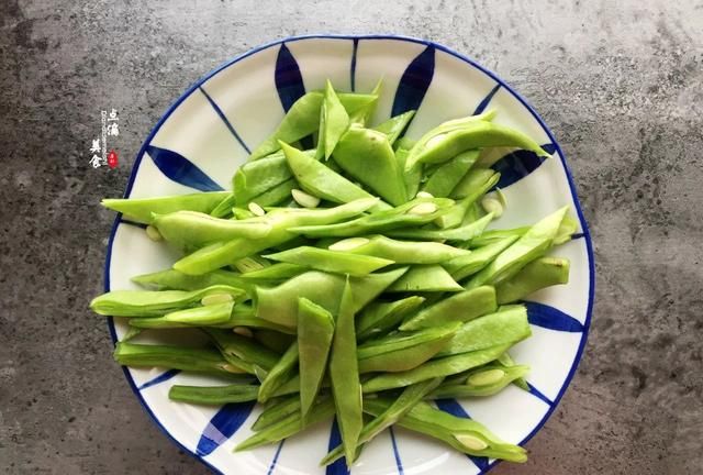 刀豆这样烧味道好，有荤有素不油腻，下饭效果好，多吃还不胖