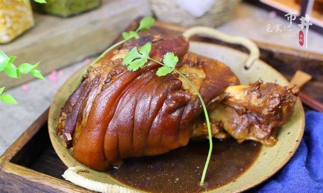 红烧猪肘子高压锅版，不用油炸，45分钟皮酥肉烂，无难度味道香