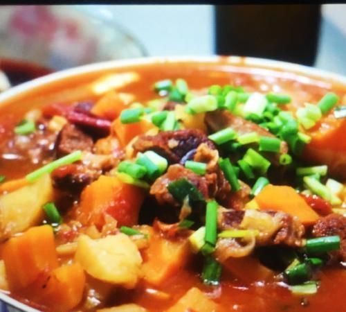西红柿土豆炖牛肉怎么做比较好吃图4