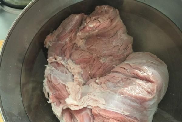 西红柿土豆炖牛肉怎么做比较好吃图8