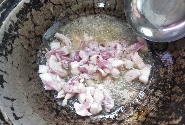 大家好 为大家推荐一道冬瓜炖肉的做法，做了一下感觉味道还不错