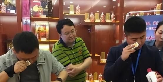 市面上有这3种白酒，懂行的人都不喝，全是酒精勾兑，你了解吗？
