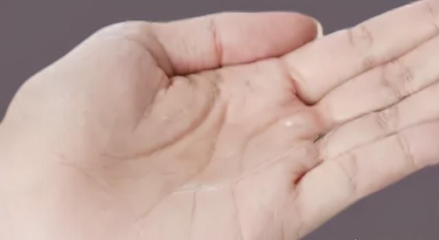 “炸毛星”们看过来｜用了这7款护发产品，从此毛躁干枯是路人