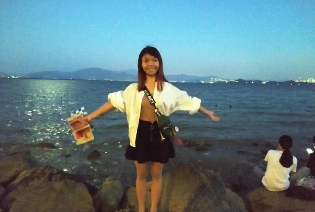 我1岁毁容，花20万整容9次，修复了自己的脸，如今被帅小伙表白