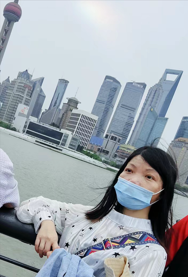 我1岁毁容，花20万整容9次，修复了自己的脸，如今被帅小伙表白