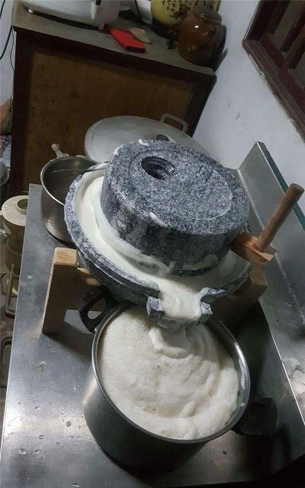 早古年代的石磨磨出来的豆浆，和现在的豆浆相比，谁更美味营养