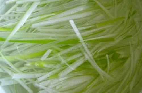 葱白泡水竟然有这些功效！90%的人都不知道~