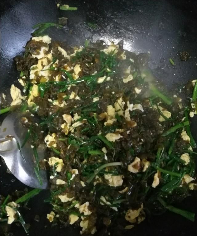 地皮菜炒鸡蛋