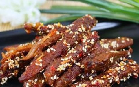 香格里拉有哪些好吃的地方美食(香格里拉有什么美食最出名)