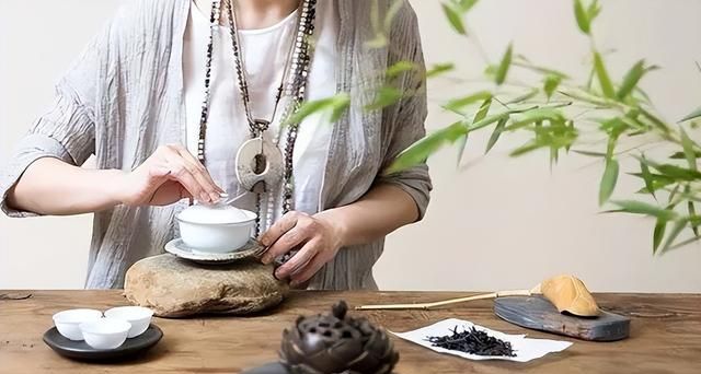 现在才明白！茶叶这样泡才会更好喝，这3个泡茶小妙招你都会吗？
