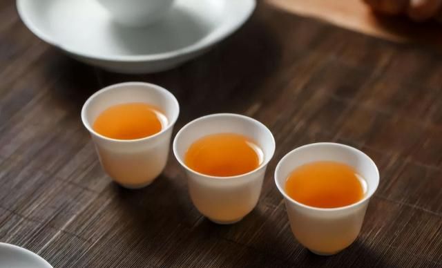 现在才明白！茶叶这样泡才会更好喝，这3个泡茶小妙招你都会吗？