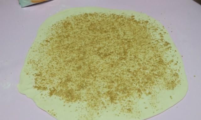 前后不到一小时，外焦里嫩的发面烙饼就上桌了，香喷喷，真好吃