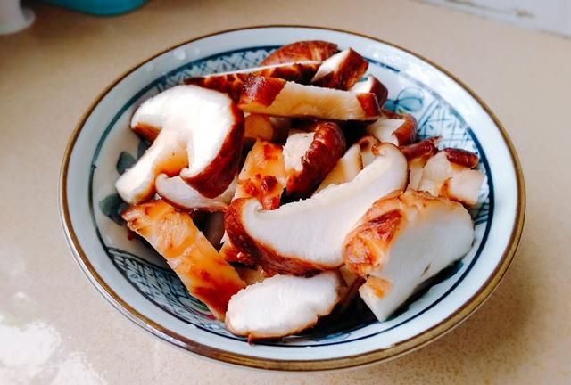 墨斗鱼怎么炒最好吃,炒墨斗鱼直接炒吗图8