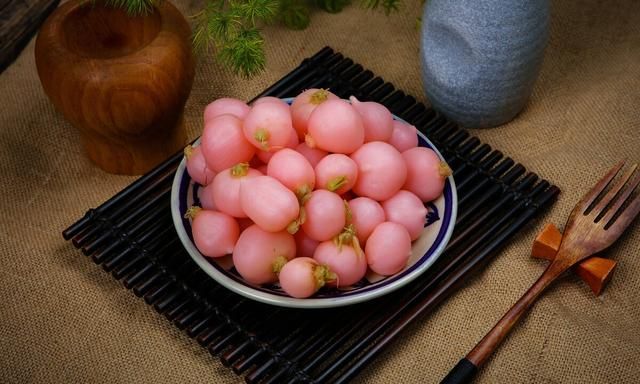 酸萝卜别只当泡菜吃，大厨教你新做法，爽口开胃助消化，全家最爱