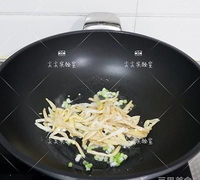 黄花菜鸡蛋汤的做法