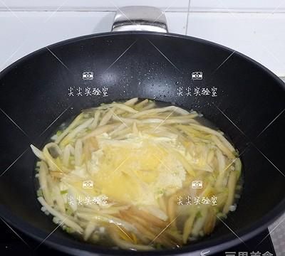 黄花菜鸡蛋汤的做法