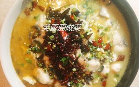怎样才能让酸菜鱼汤白(怎样做酸菜鱼汤去鱼腥味)