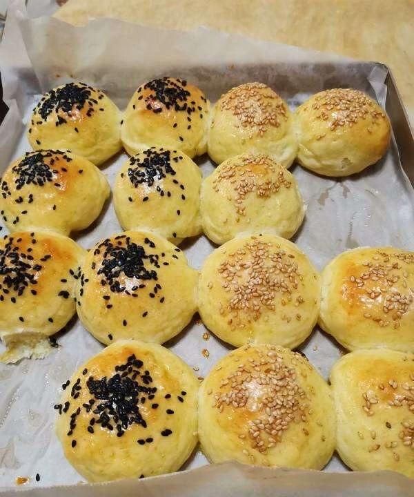 吃不完的小餐包怎么加工好吃呢(小餐包怎么做底部不糊)图2