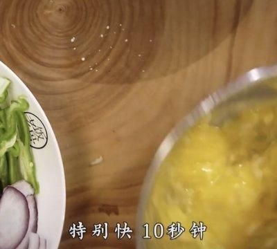 「榨菜肉丝」国宴大师炒家常菜到底有何不同？