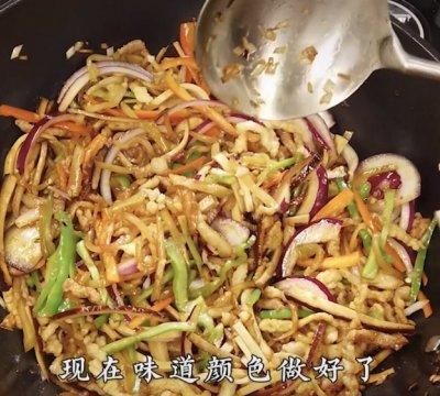「榨菜肉丝」国宴大师炒家常菜到底有何不同？