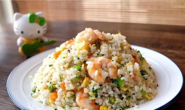 虾仁蛋炒饭怎么做的美味可口呢图2