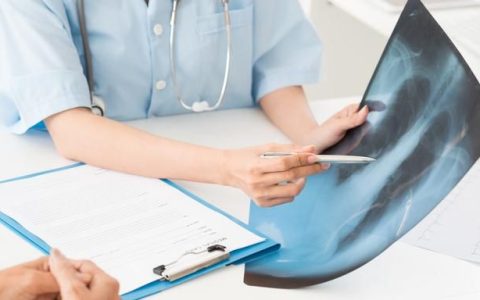 阿奇霉素可以治疗新冠肺炎吗(阿奇霉素新冠肺炎)