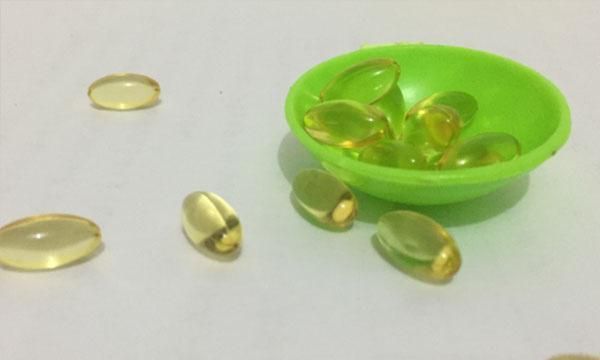 睡前用维生素E敷面，能淡斑、祛痘印？五个好处，试了你就知道了