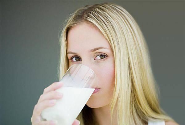 喝牛奶有助于减肥？什么时候喝奶最合适？