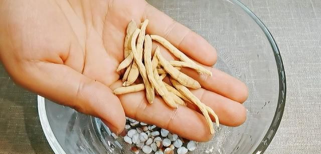 夏天多给孩子喝这道汤，孩子吃饭好，体质越来越好