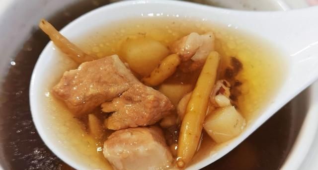 夏天多给孩子喝这道汤，孩子吃饭好，体质越来越好