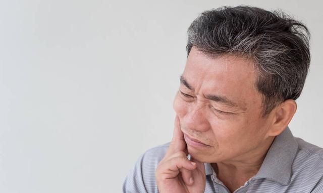 掉牙和寿命有关？过了60岁，牙齿剩多少颗算正常？看看你达标了吗