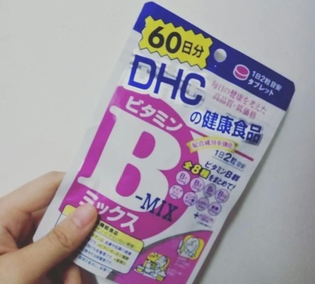 夏日护肤~祛痘，闭口，美白，底妆通通的都不能少