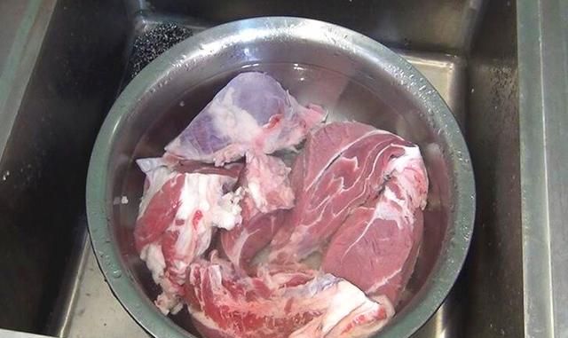 厨师长分享：卤牛肉的制作配方，制作超简单，以后再也不用买来吃