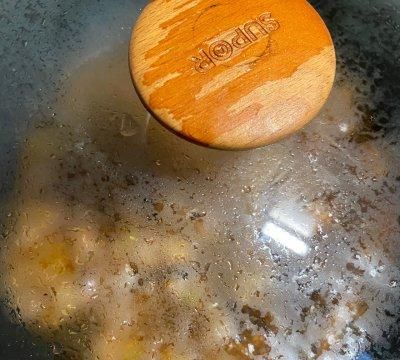 告诉你3个诀窍，在家也能做出可乐鸡腿
