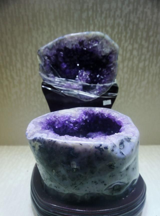 水晶古称“水玉”是稀有矿物，宝石的一种，它的功效作用是什么？